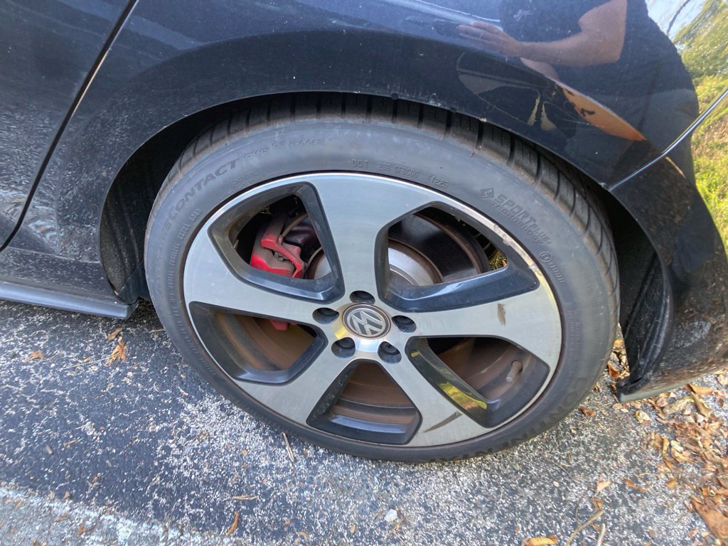Used 2017 Volkswagen GTI SE FWD image 7