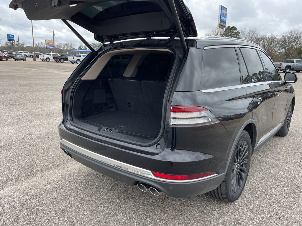 Used 2023 Lincoln Aviator Reserve image 29