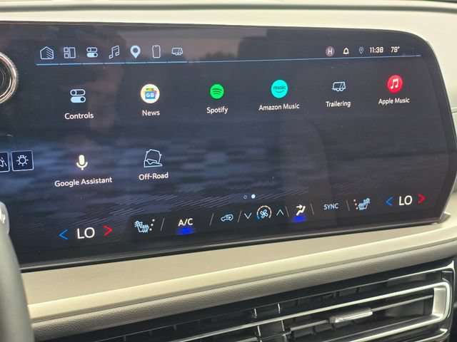 Used 2025 Chevrolet Traverse LT w/ LPO, Floor Liner Package FWD image 29