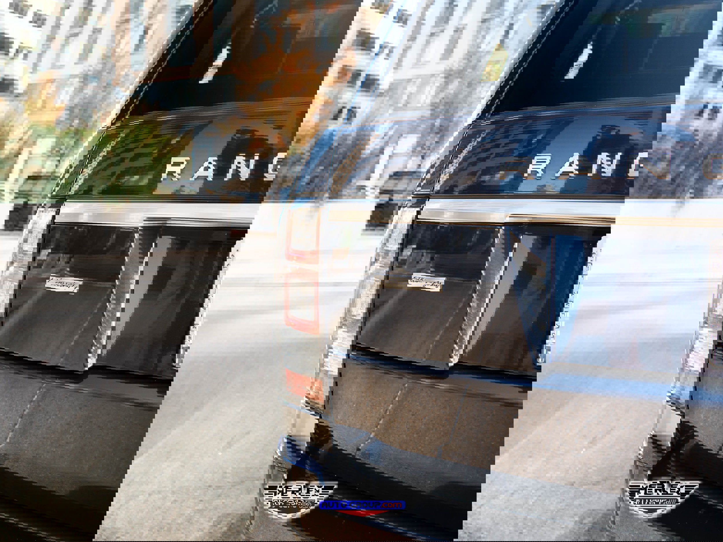 Used 2017 Land Rover Range Rover Autobiography image 51