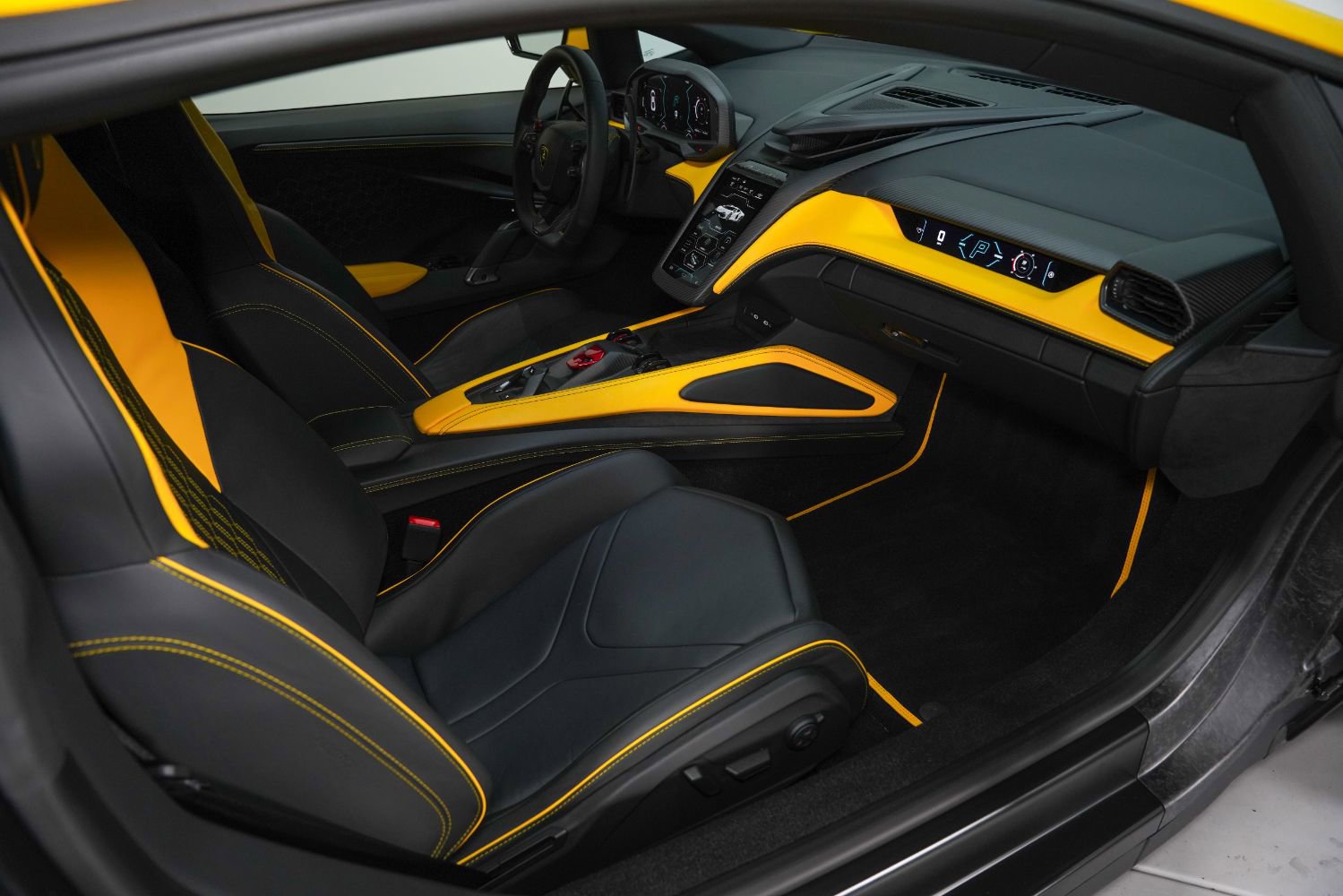 Used 2024 Lamborghini Revuelto AWD/4WD image 29