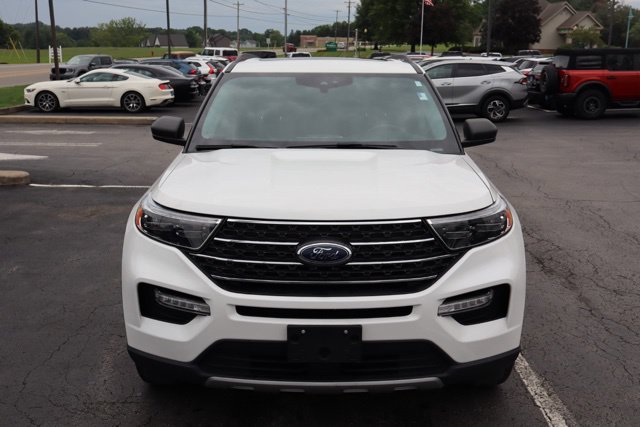 Used 2023 Ford Explorer XLT w/ Equipment Group 202A AWD/4WD image 13