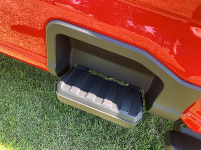 Used 2024 Ford F250 XLT w/ Snow Plow/Camper Package image 10