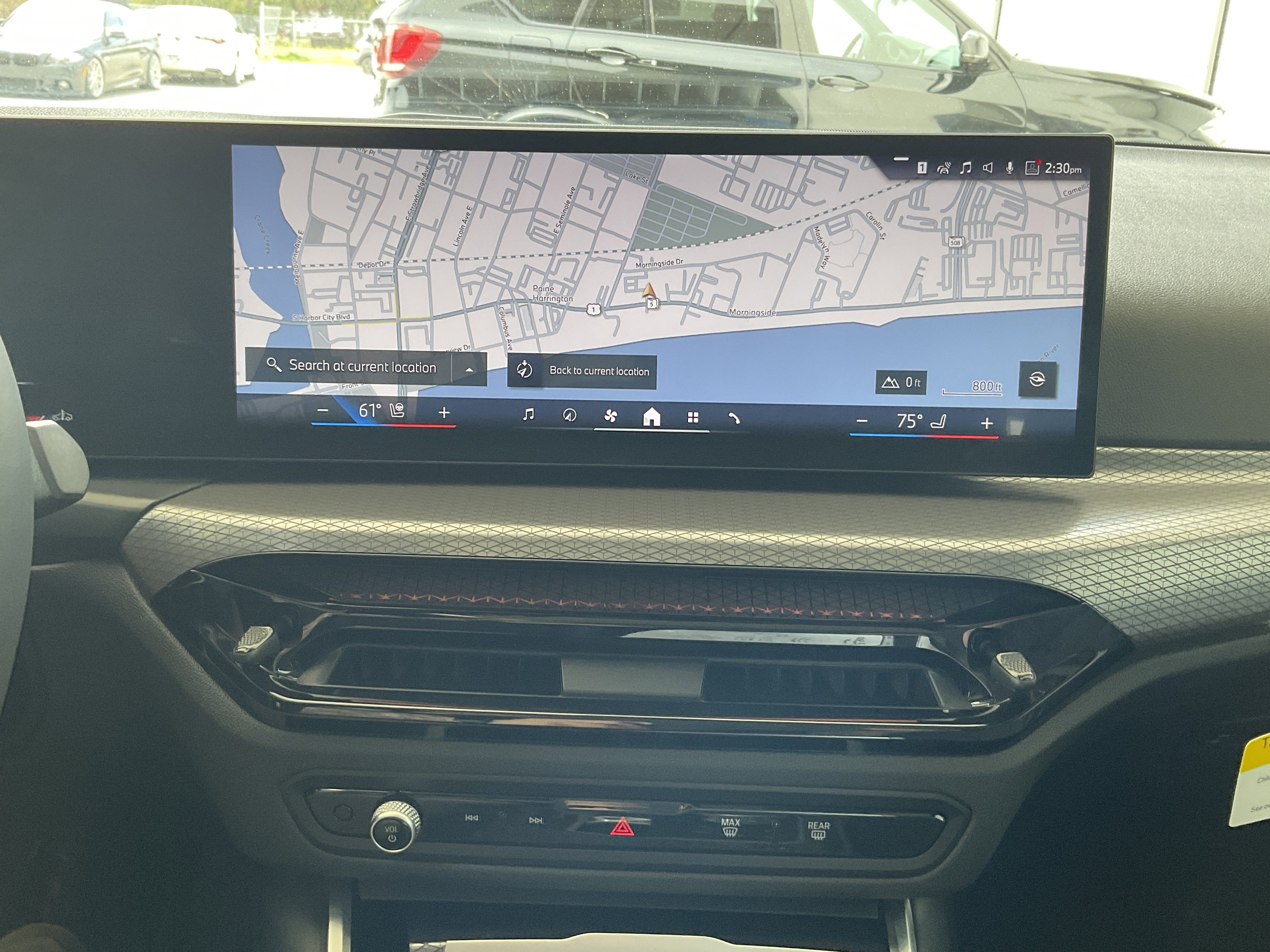 Certified 2025 BMW 330i Sedan w/ Convenience Package image 17