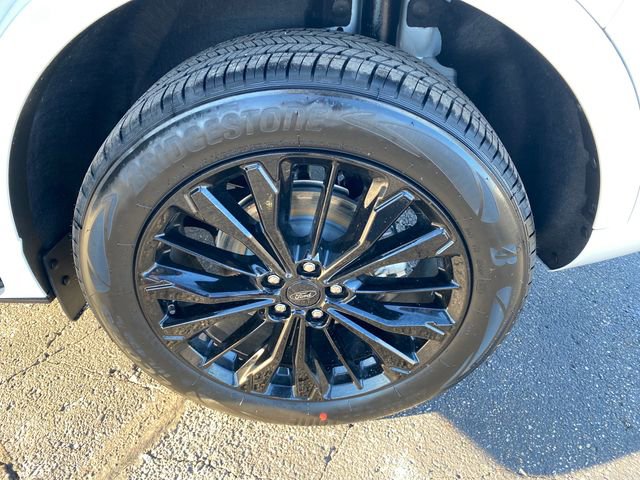 New 2025 Ford Escape ST-Line Elite w/ Equipment Group 501A image 18