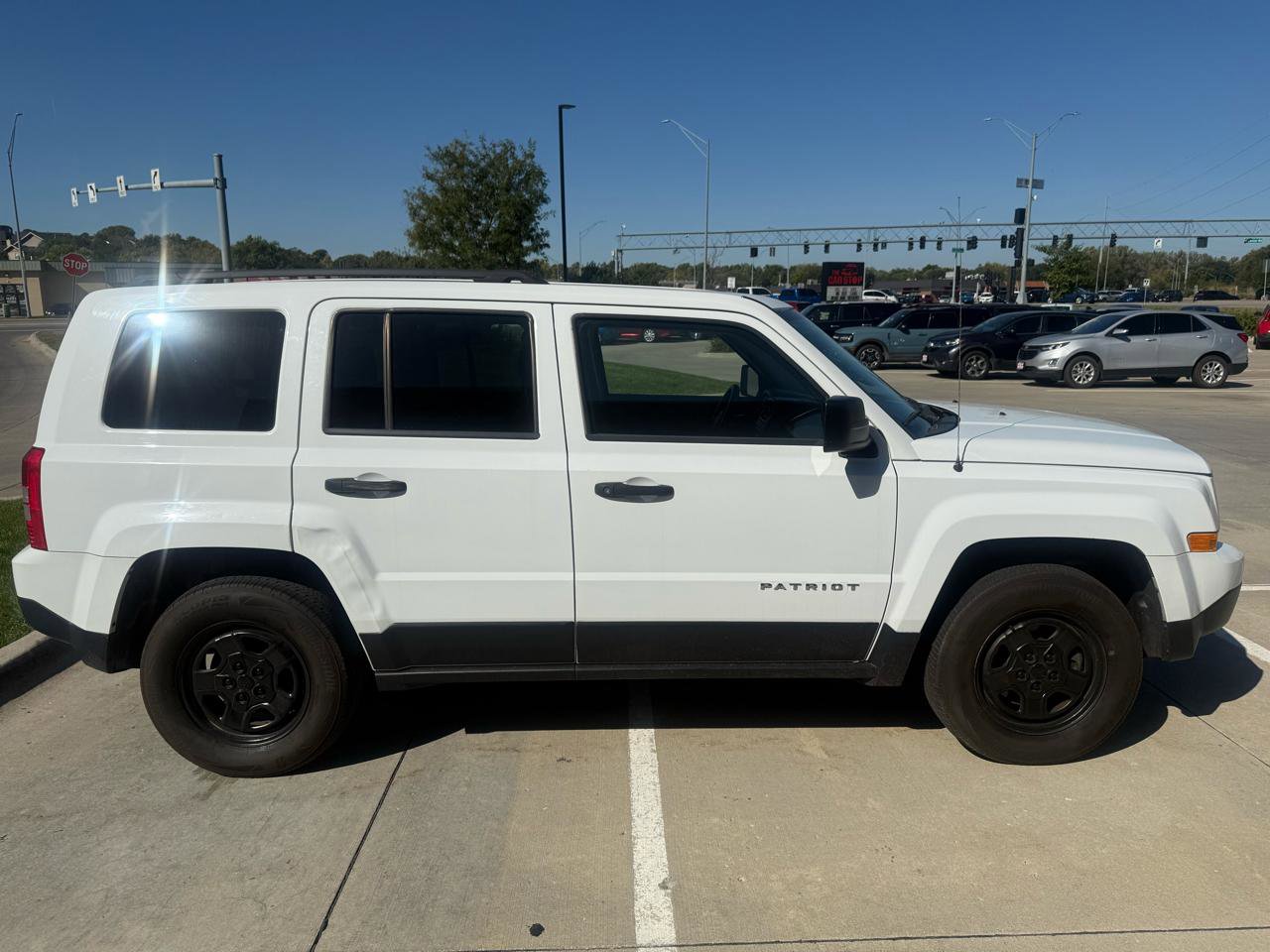 Used 2014 Jeep Patriot Sport image 5