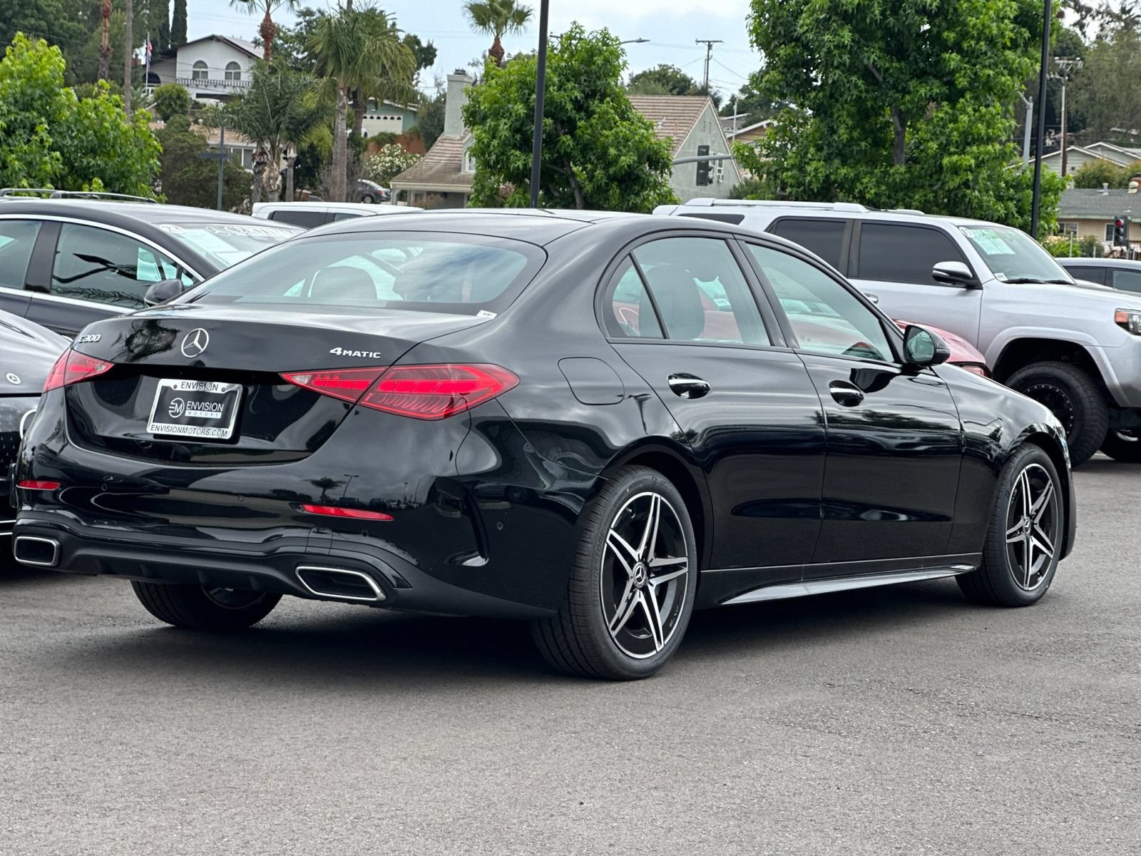 Used 2025 Mercedes-Benz C 300 4MATIC Sedan image 3