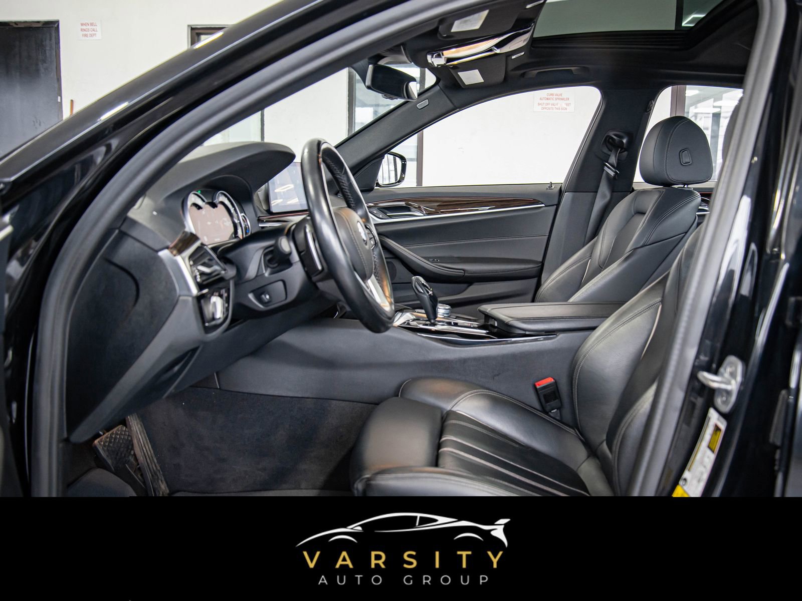 Used 2019 BMW 540i xDrive w/ Premium Package image 23