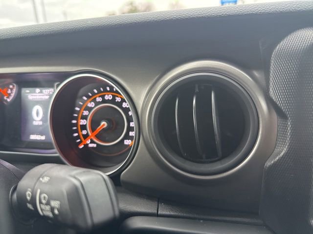 Used 2022 Jeep Gladiator Sport image 30