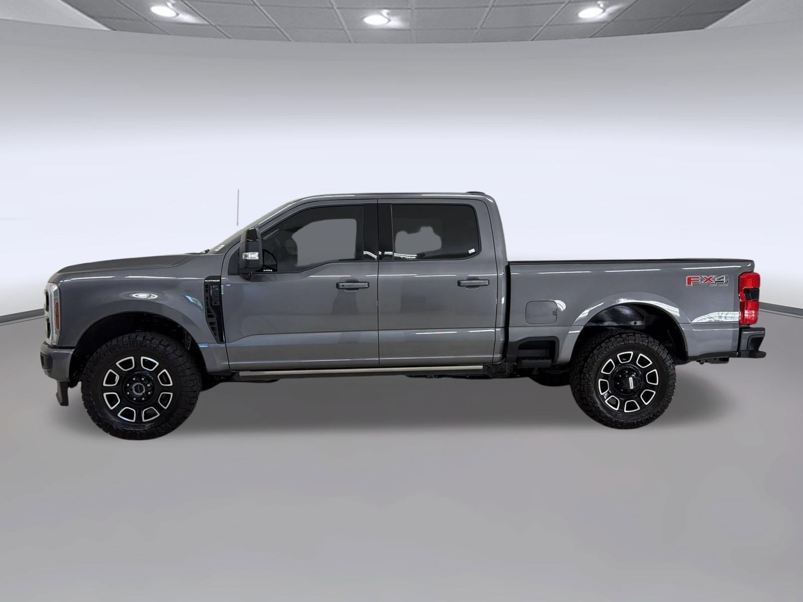 Certified 2025 Ford F250 Platinum w/ FX4 Off-Road Package AWD/4WD image 2