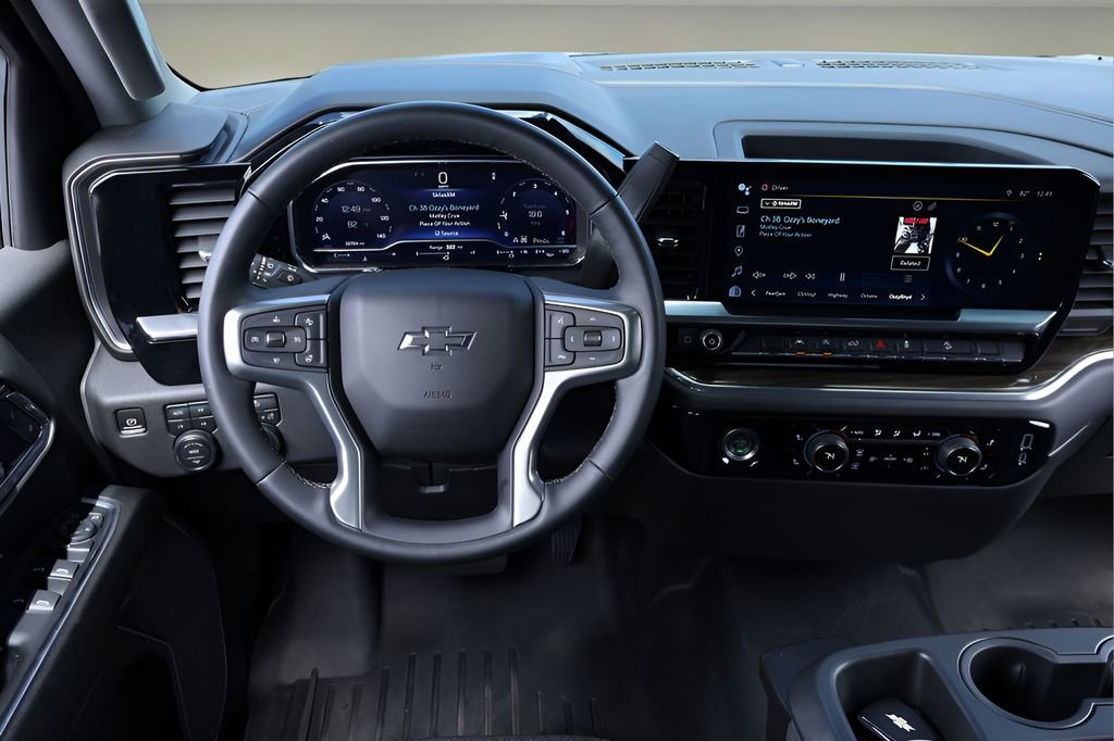 Used 2023 Chevrolet Silverado 1500 RST w/ Z71 Off-Road Package AWD/4WD image 17