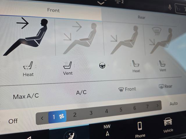 New 2026 Chrysler Pacifica Limited w/ S Appearance Package image 8