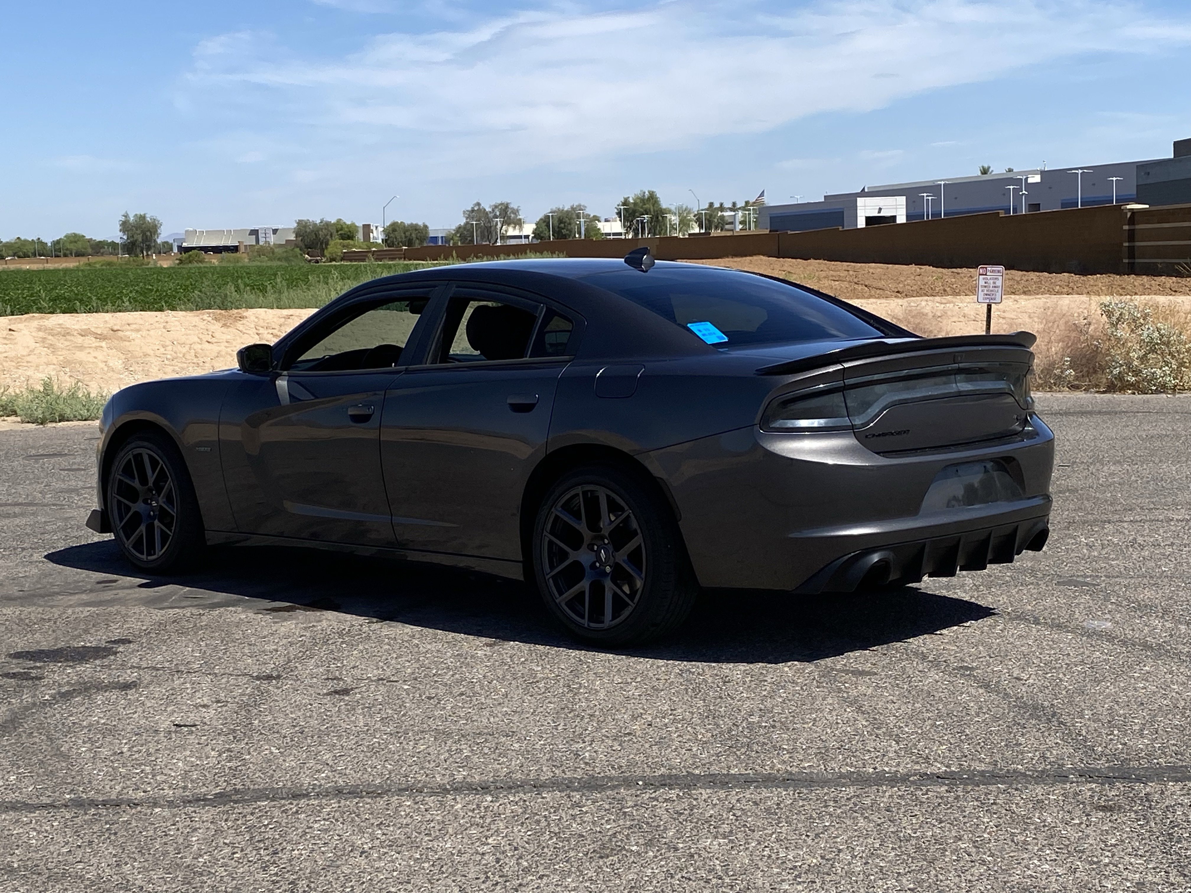 Used 2016 Dodge Charger R/T w/ Navigation & Travel Group image 4