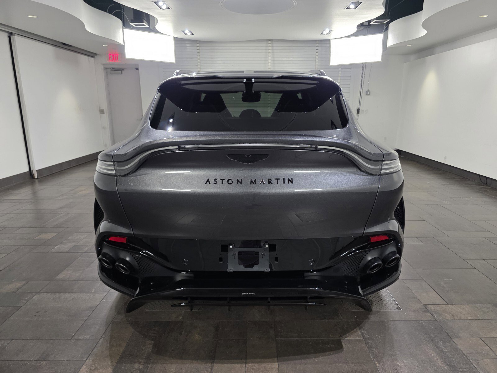 Used 2025 Aston Martin DBX 707 image 26