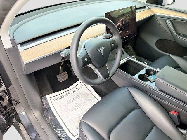 Used 2024 Tesla Model Y Long Range AWD/4WD image 25