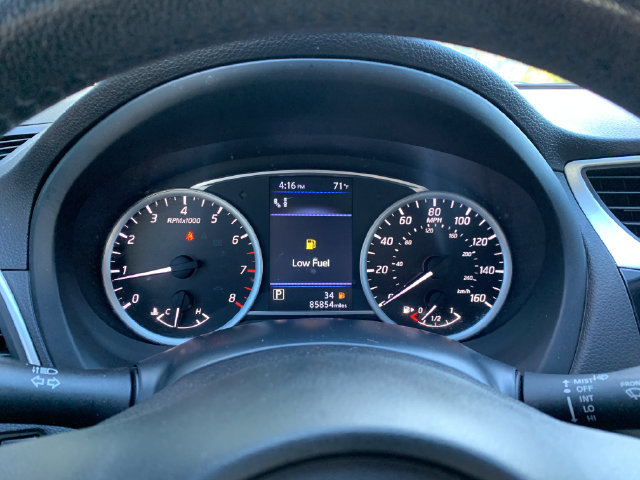 Used 2019 Nissan Sentra SV w/ Special Edition Package FWD image 31