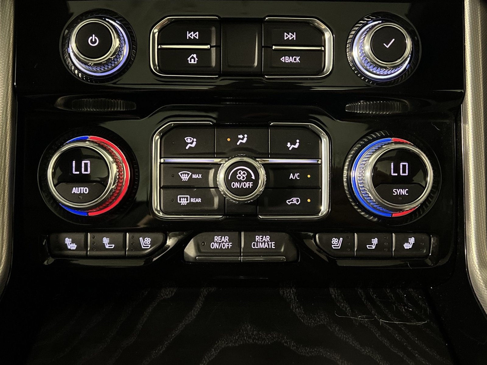 Used 2022 GMC Yukon Denali AWD/4WD image 20