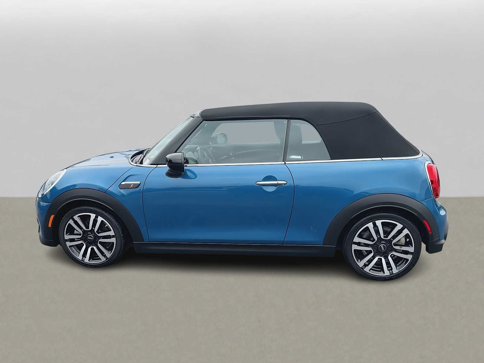 Used 2023 MINI Cooper S FWD image 5