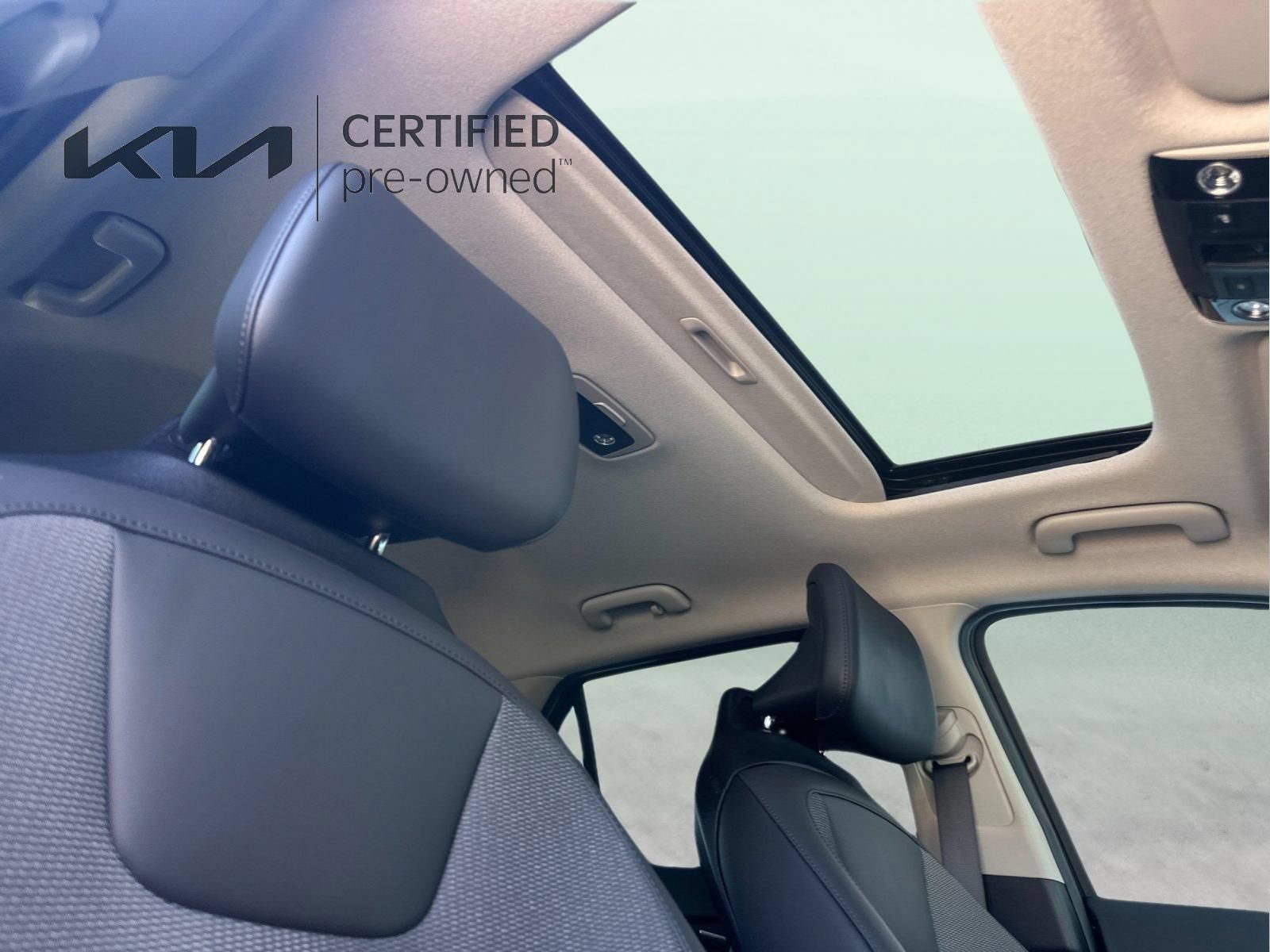 Certified 2025 Kia Niro EX Touring FWD image 18