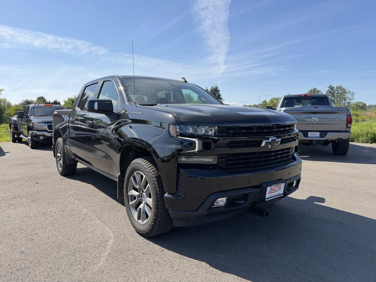 Used 2021 Chevrolet Silverado 1500 RST w/ Convenience Package II AWD/4WD image 2