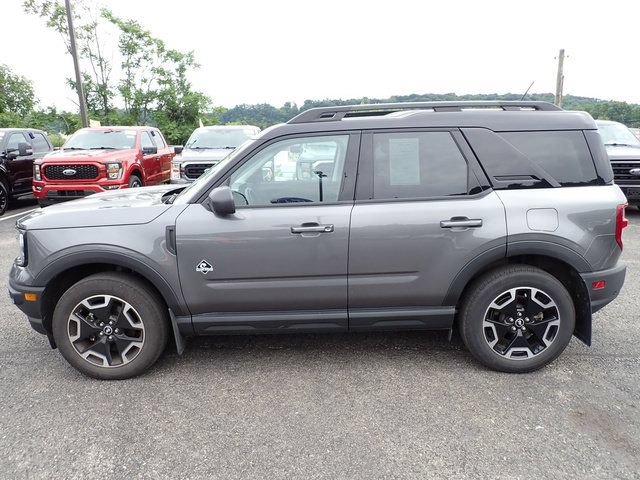Used 2023 Ford Bronco Sport Outer Banks w/ Tech Package AWD/4WD image 2