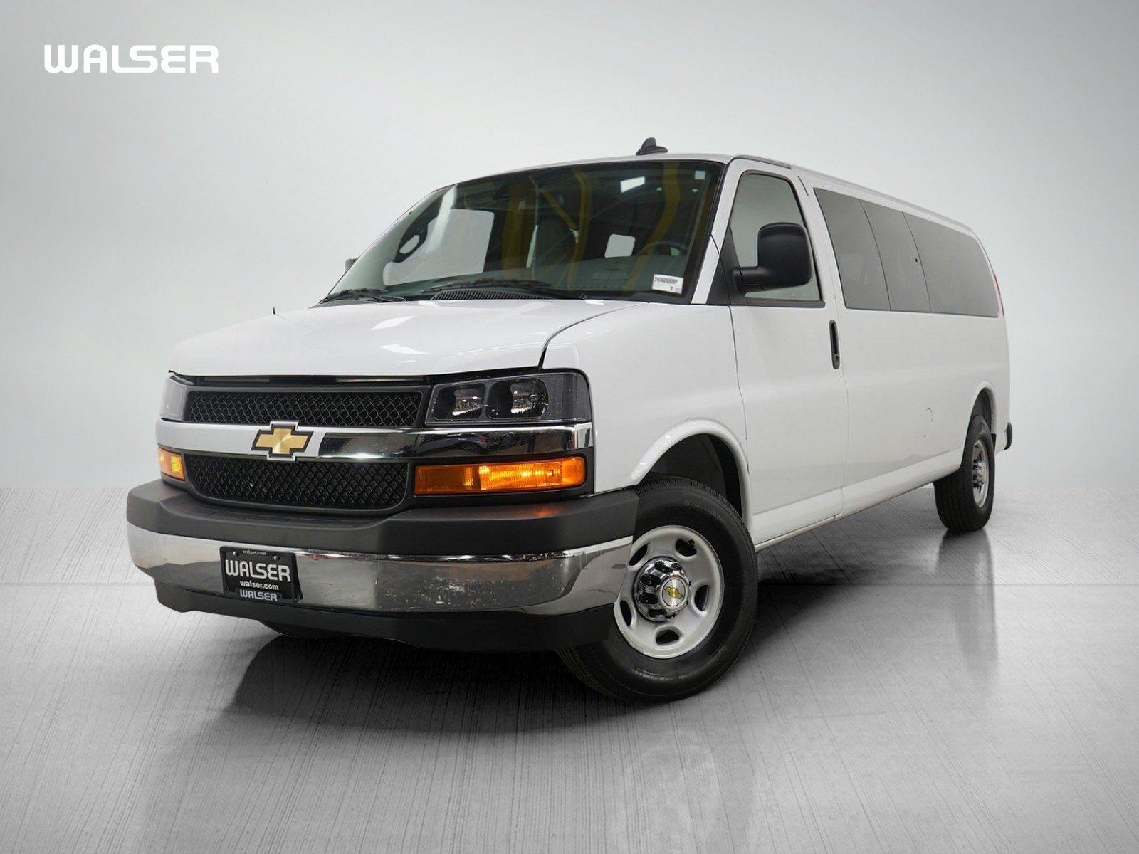 Used 2025 Chevrolet Express 3500 LT w/ LT Preferred Equipment Group RWD image 1