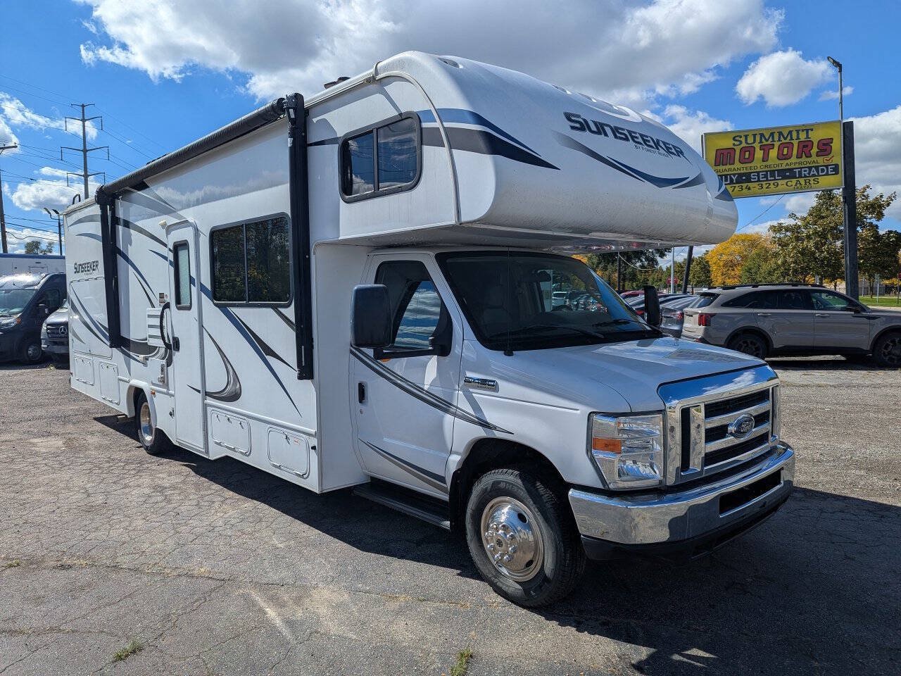 Used 2018 Ford E-450 and Econoline 450 Super Duty w/ Motorhome Prep Package