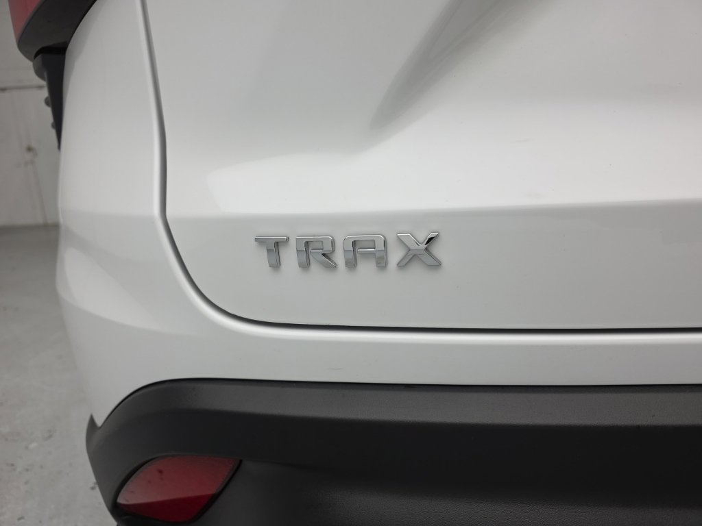 Used 2024 Chevrolet Trax LS FWD image 48