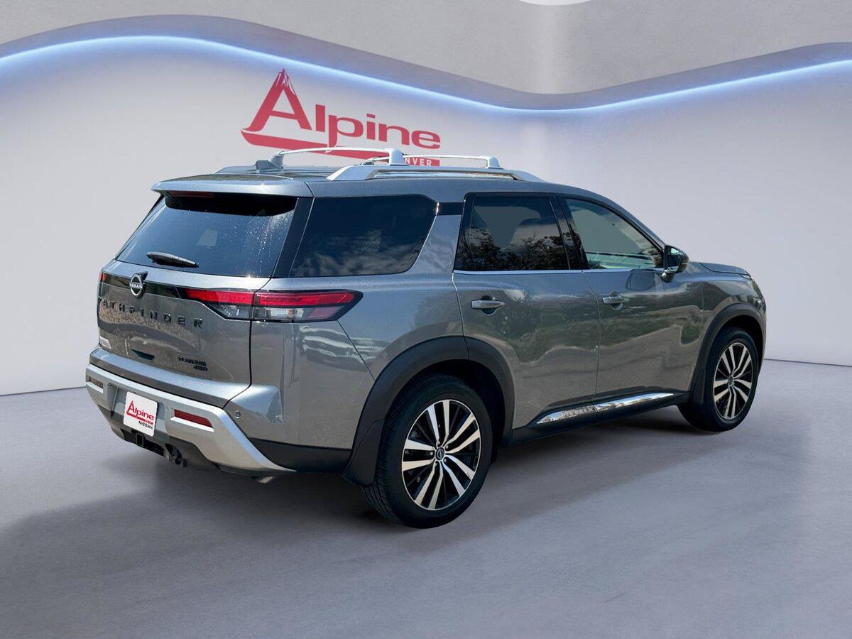 Used 2024 Nissan Pathfinder Platinum AWD/4WD image 5