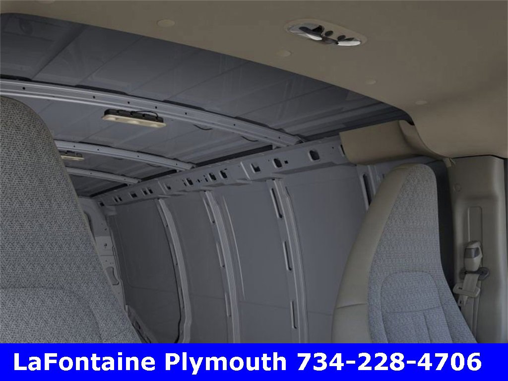 New 2025 Chevrolet Express 3500 w/ Driver Convenience Package image 24
