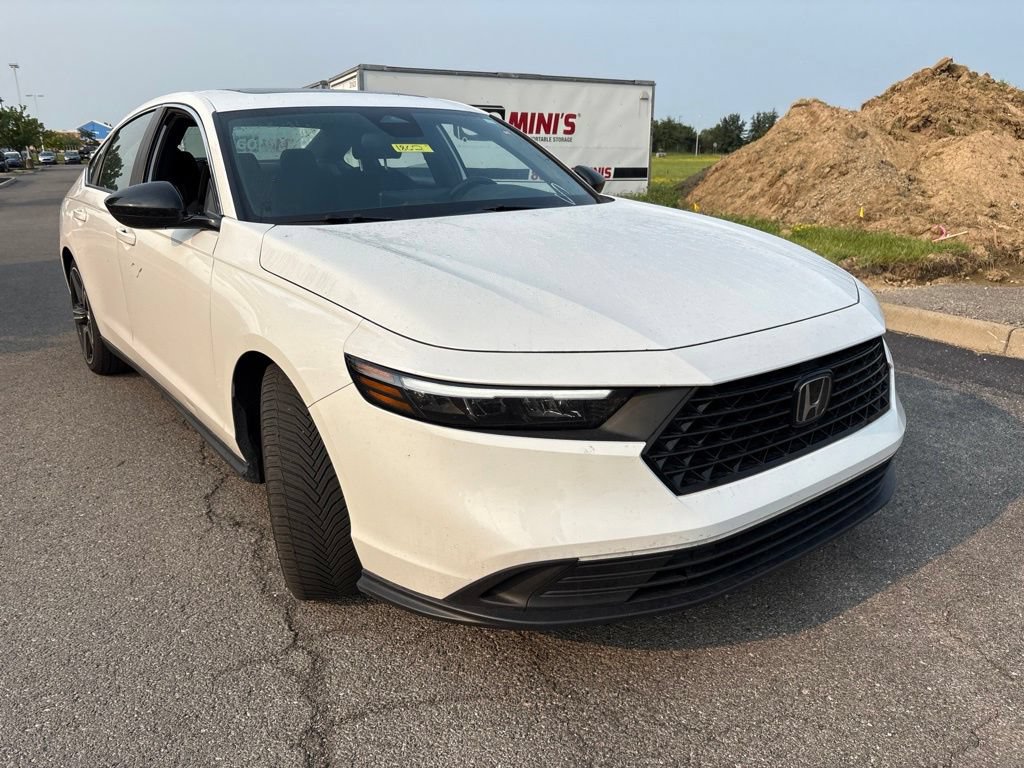 Used 2024 Honda Accord Sport image 12