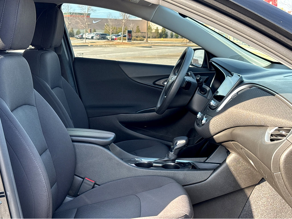 Used 2022 Chevrolet Malibu LT image 11