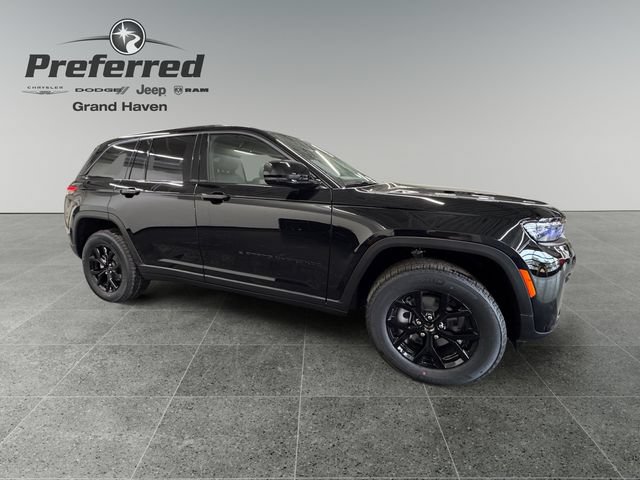 New 2026 Jeep Grand Cherokee Altitude AWD/4WD image 9