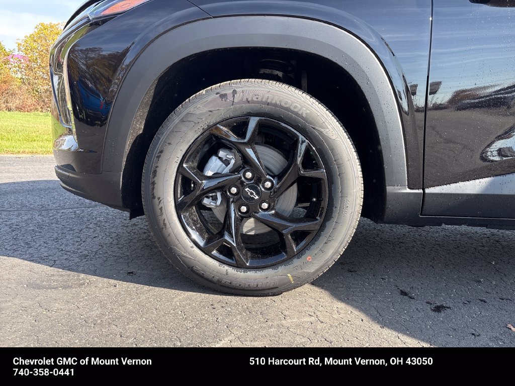 New 2026 Chevrolet Trax LT w/ Midnight Edition FWD image 23