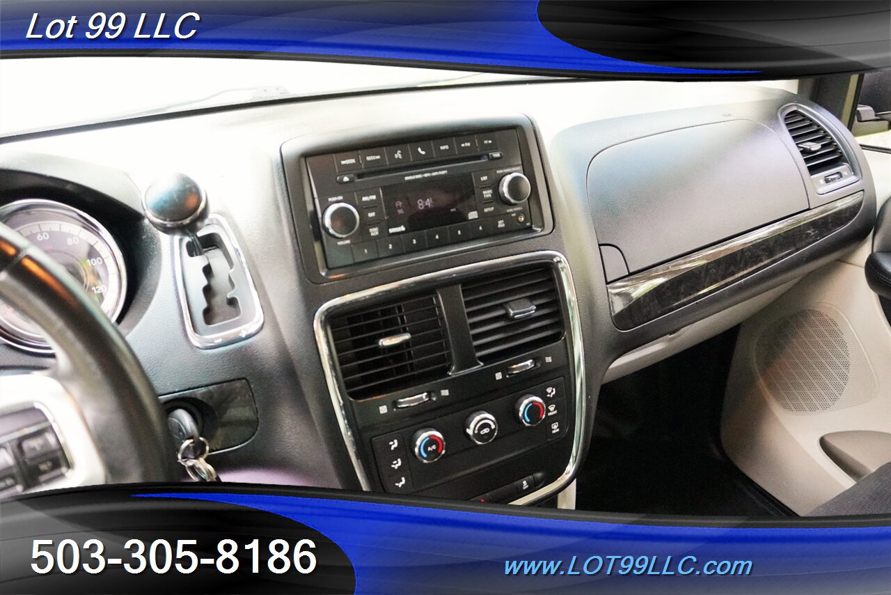 Used 2014 RAM C/V Tradesman w/ UConnect Hands-Free Group FWD image 18