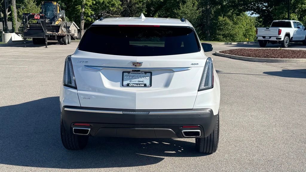 Used 2022 Cadillac XT5 Sportv w/ Technology Package AWD/4WD image 3