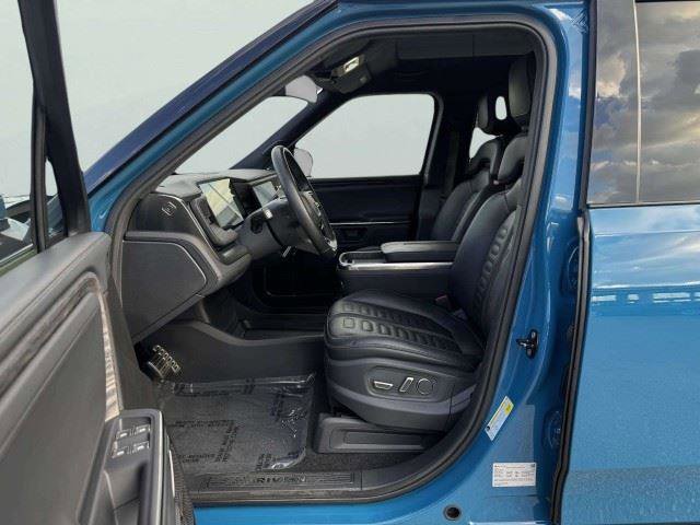Used 2022 Rivian R1T Adventure AWD/4WD image 19