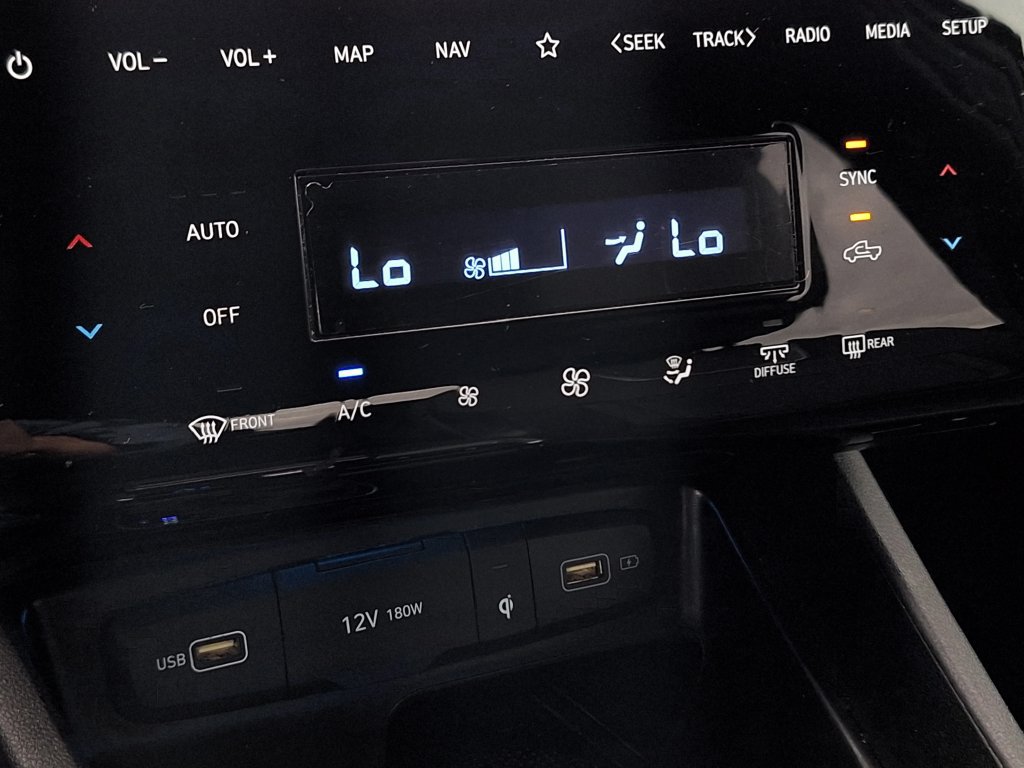 Certified 2022 Hyundai Santa Cruz Limited AWD/4WD image 23
