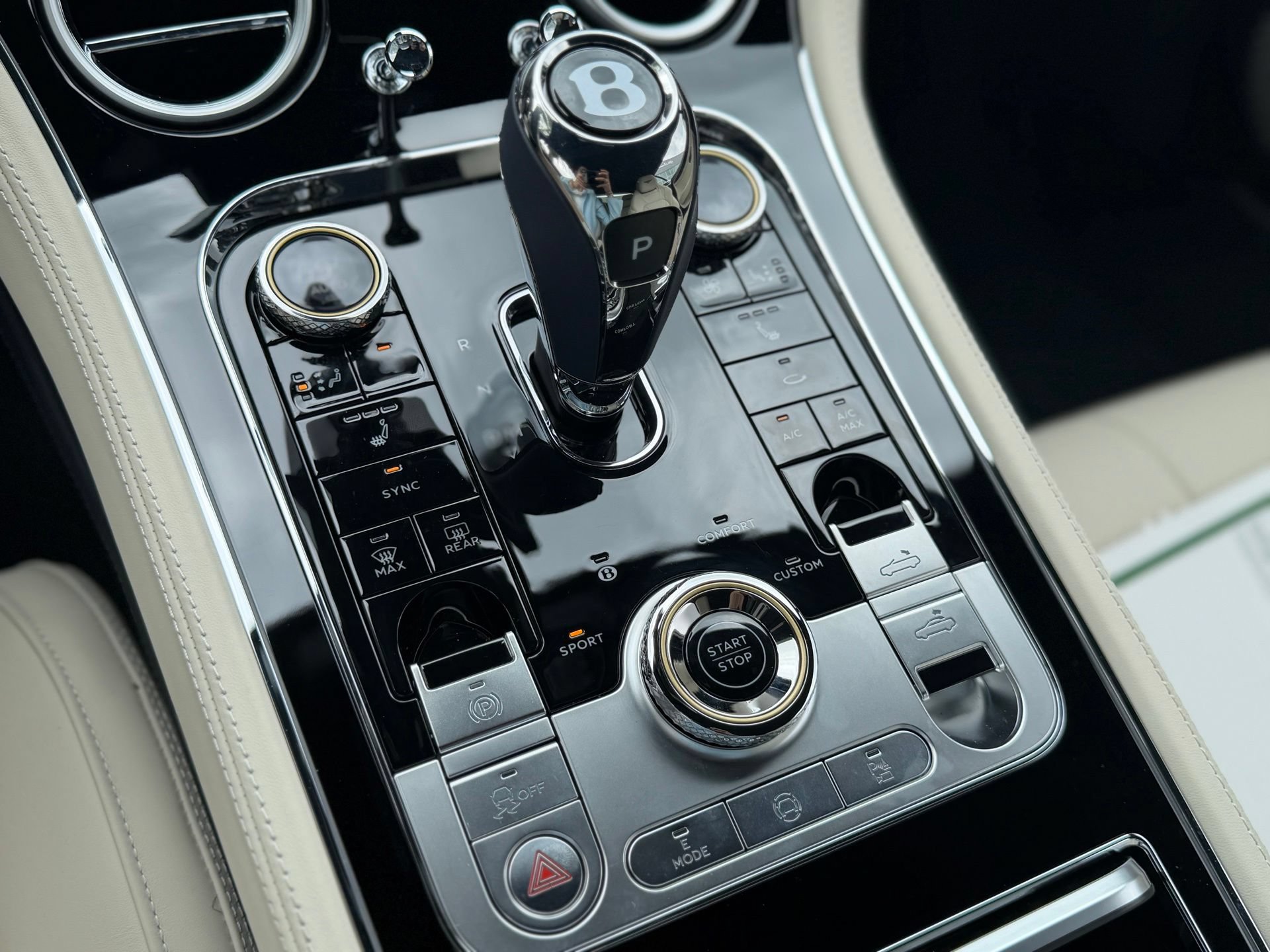 New 2026 Bentley Continental GTC AWD/4WD image 31