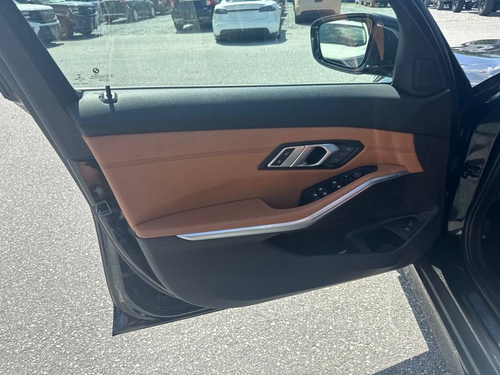 Used 2020 BMW 330i Sedan w/ Convenience Package RWD image 18