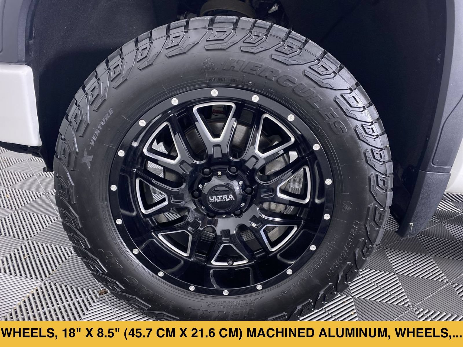 Used 2020 GMC Sierra 1500 AT4 w/ AT4 Premium Package AWD/4WD image 16