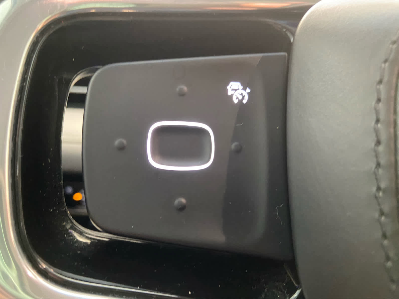 Used 2024 Lincoln Nautilus Reserve w/ Equipment Group 202A image 25