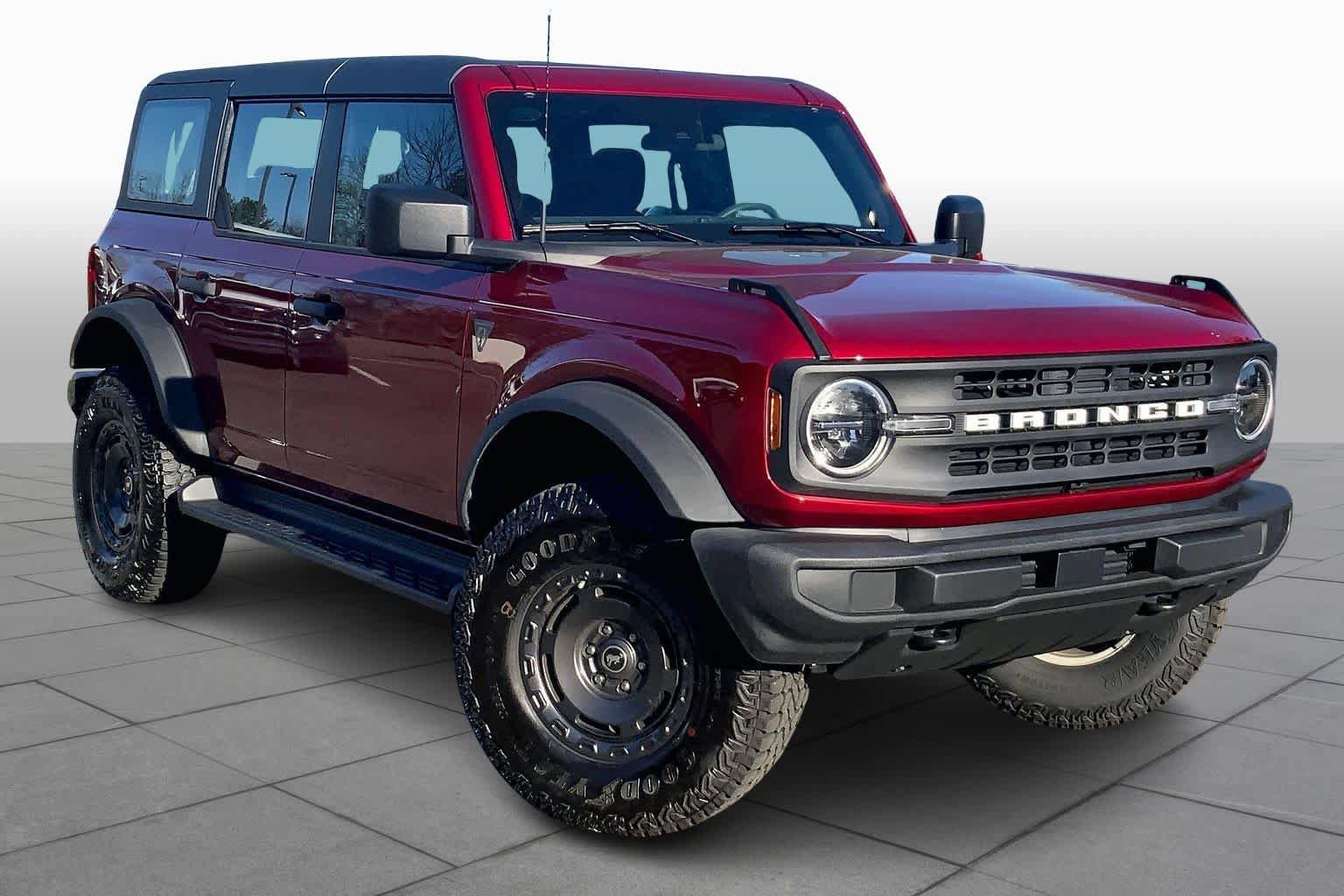 Certified 2025 Ford Bronco 4-Door w/ Sasquatch Package AWD/4WD image 3