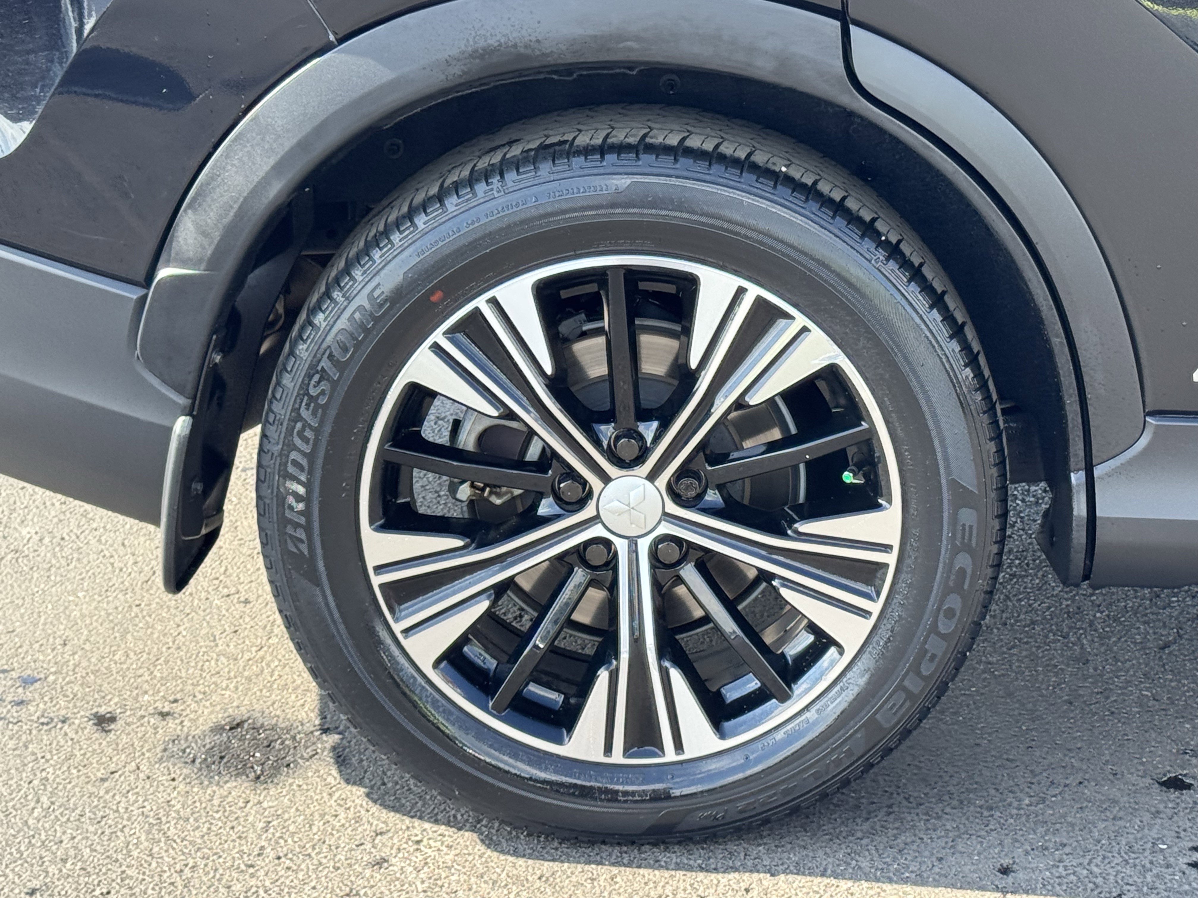 Used 2022 Mitsubishi Eclipse Cross SE image 40