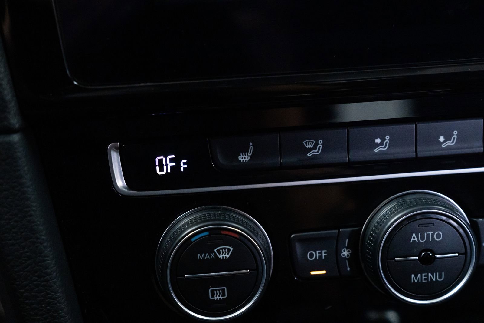 Used 2019 Volkswagen Golf R 4-Door image 14