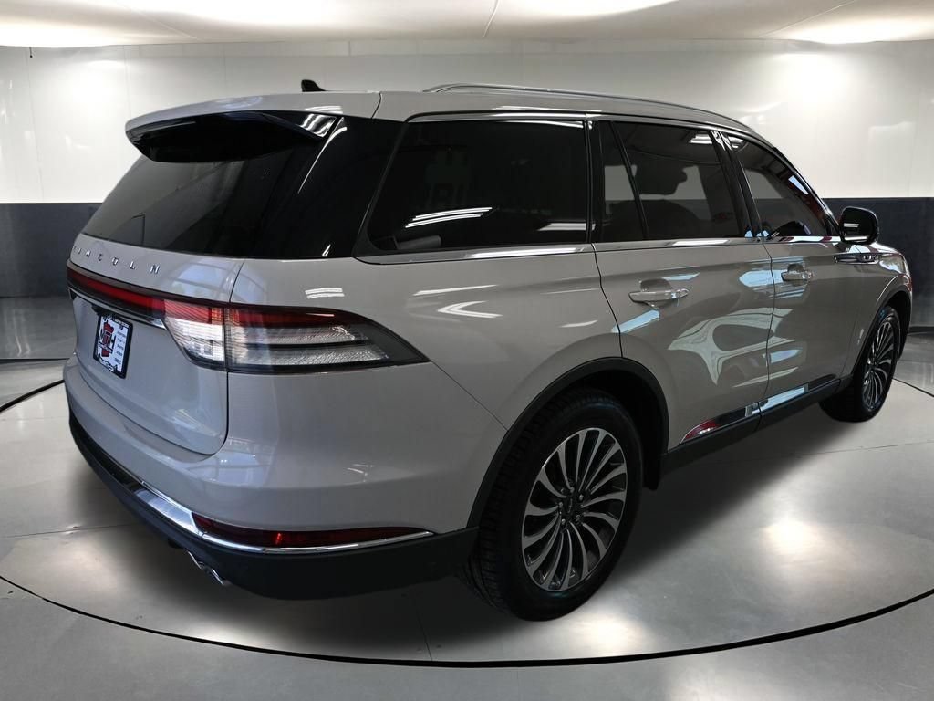 Used 2023 Lincoln Aviator Reserve AWD/4WD image 5