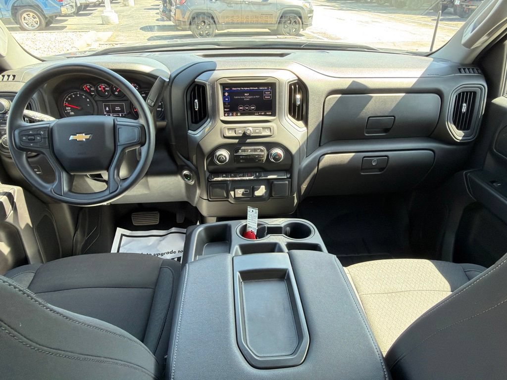 Used 2025 Chevrolet Silverado 1500 Custom AWD/4WD image 15