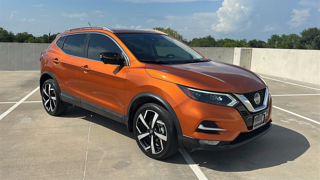 Used 2021 Nissan Rogue Sport SL w/ Premium Package FWD image 16