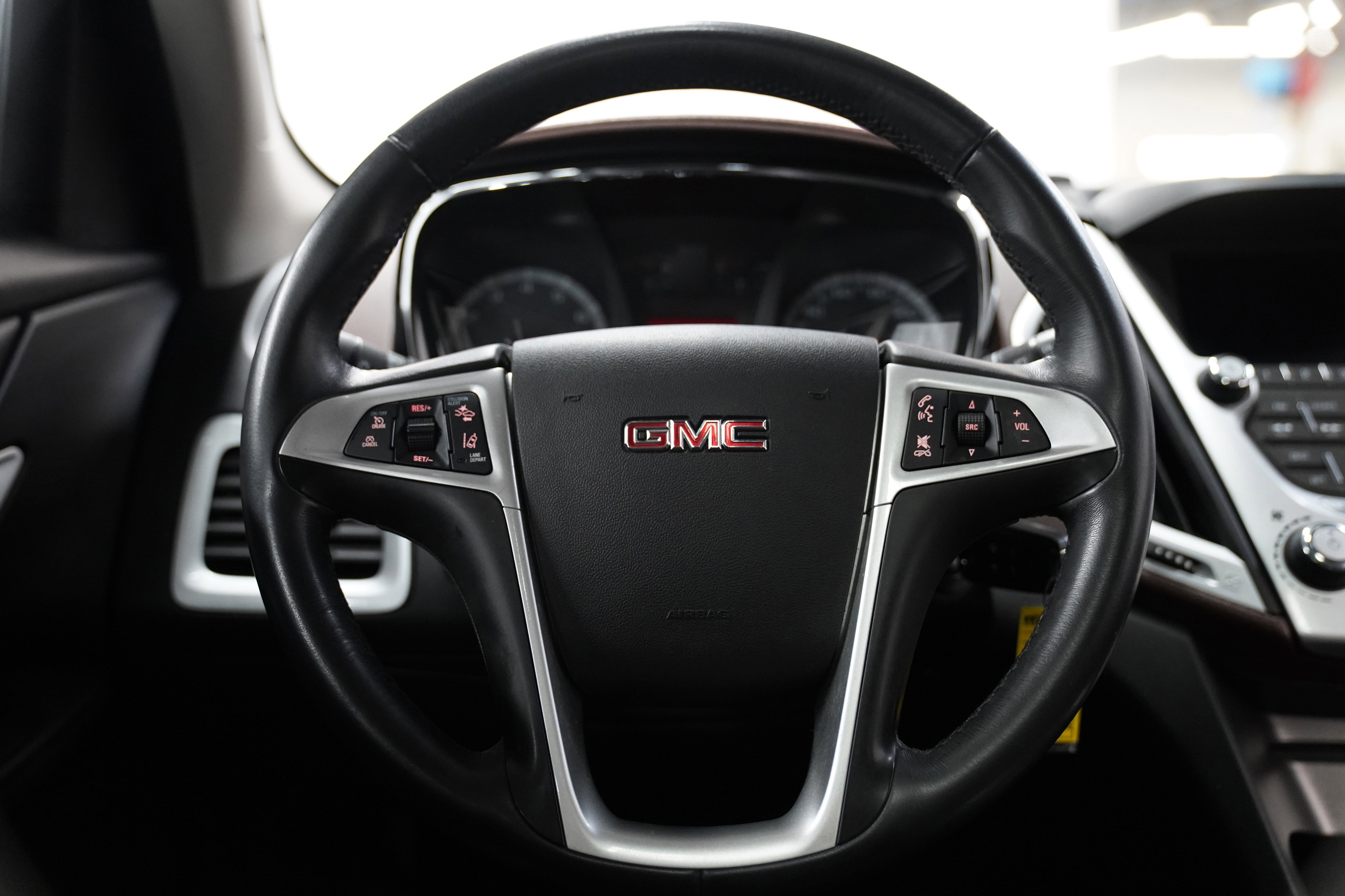 Used 2012 GMC Terrain SLT w/ Chrome and Technology Package AWD/4WD image 17