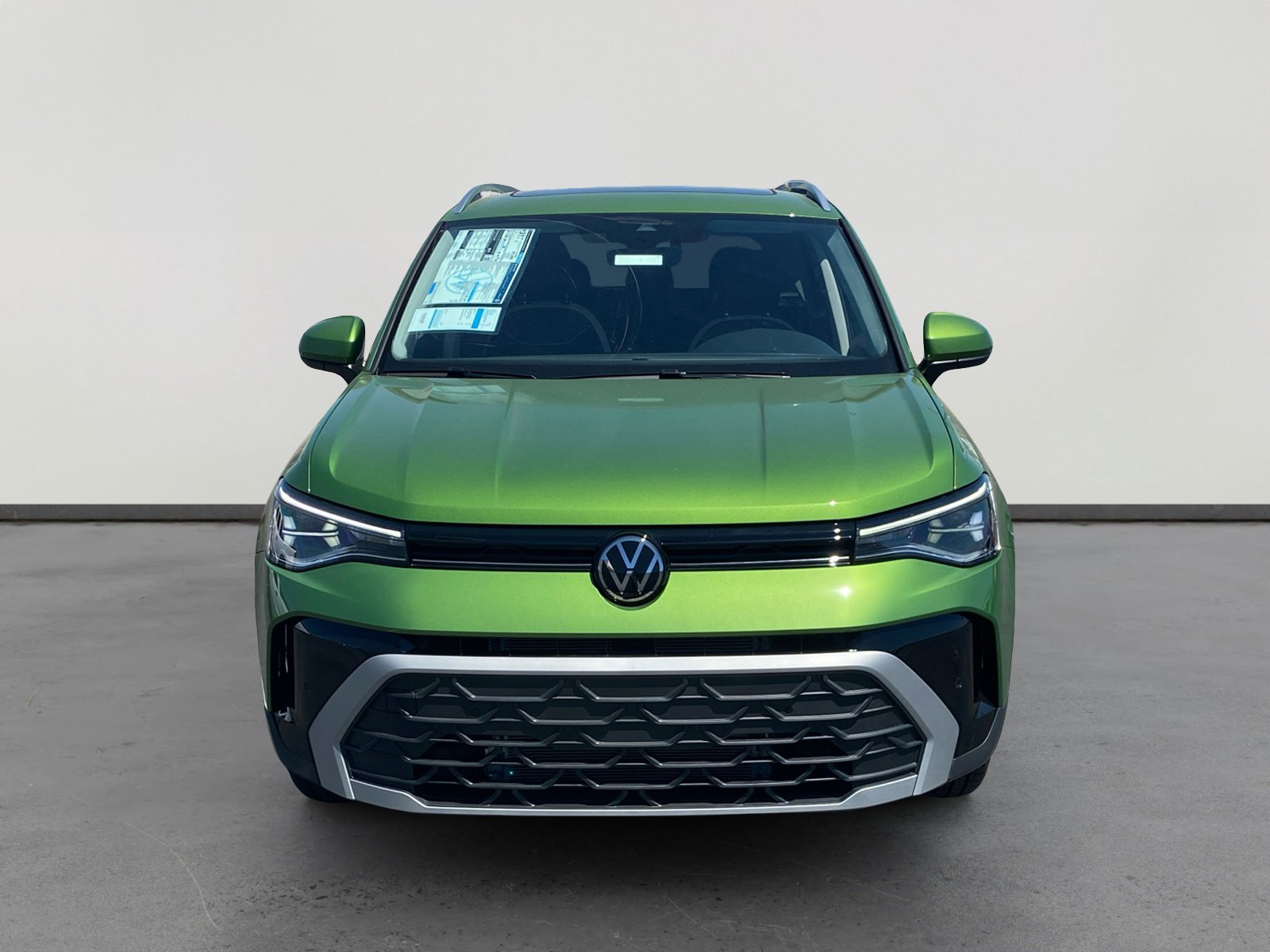 New 2025 Volkswagen Taos SE image 8